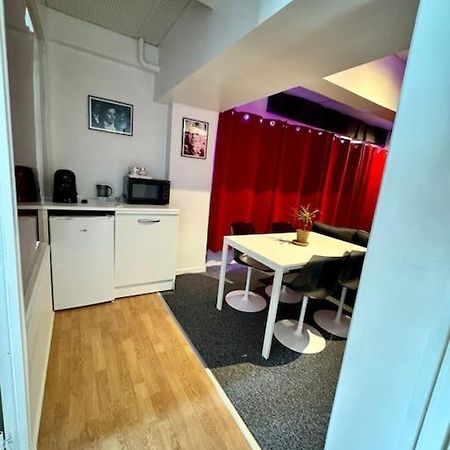 Experience Cinema Immersif Dans Appartement Renove Pres De Montmartre Paris Exterior foto