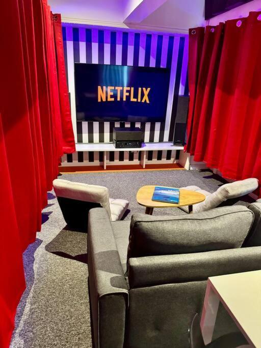 Experience Cinema Immersif Dans Appartement Renove Pres De Montmartre Paris Exterior foto